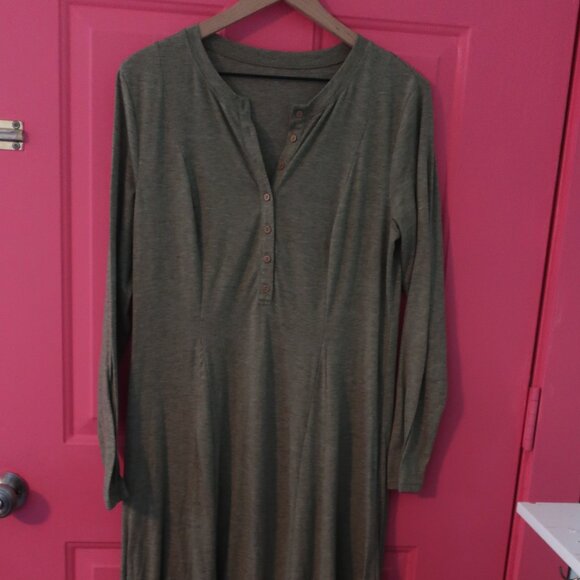 HALARA Green Fit and Flare Long Sleeve Maxi Dress - Picture 1 of 4